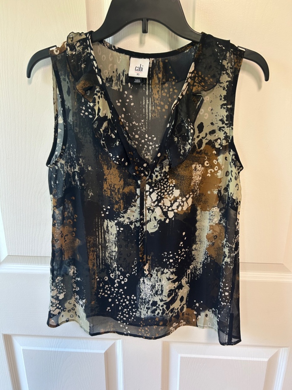 CAbi incandescent top XS nwot